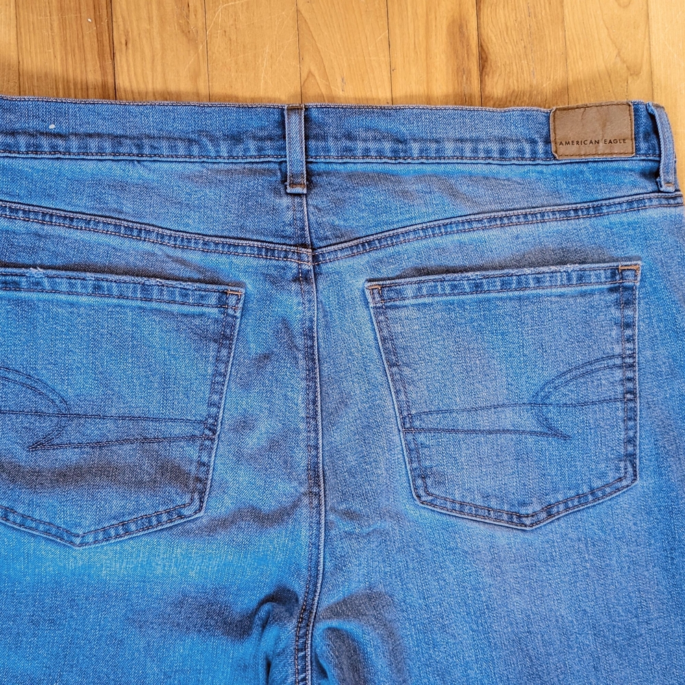 American Eagle Outfitters Light Blue Straight Leg Jeans - Picture 12 of 13